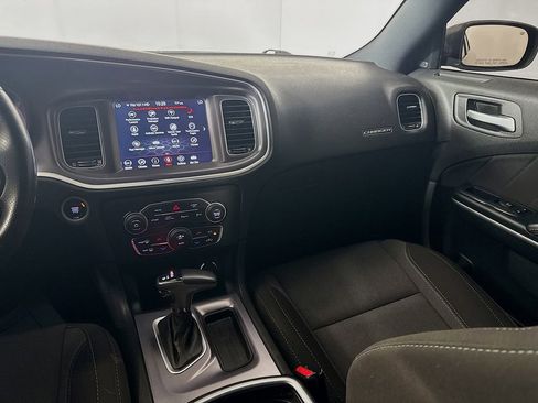 Used 2020 Dodge Charger SXT AWD/4WD image 25