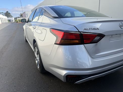 Used 2024 Nissan Altima 2.5 S FWD image 10