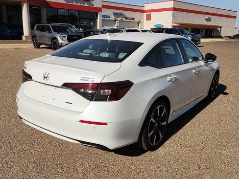 Used 2025 Honda Civic Sport Touring image 4