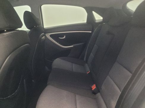 Used 2016 Hyundai Elantra GT FWD image 18