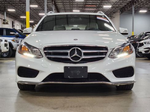 Used 2014 Mercedes-Benz E 350 4MATIC Luxury Wagon image 2