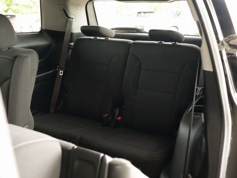 Used 2023 GMC Acadia SLE w/ Driver Convenience Package image 26