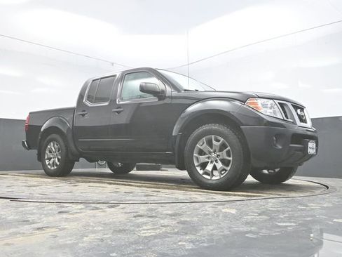 Used 2020 Nissan Frontier SV image 23
