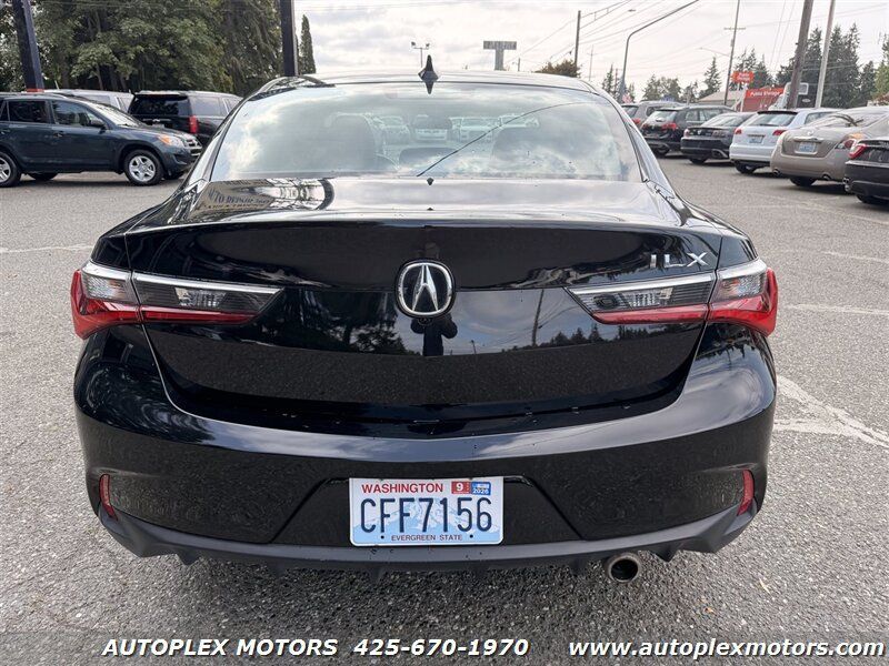 Used 2019 Acura ILX FWD image 6