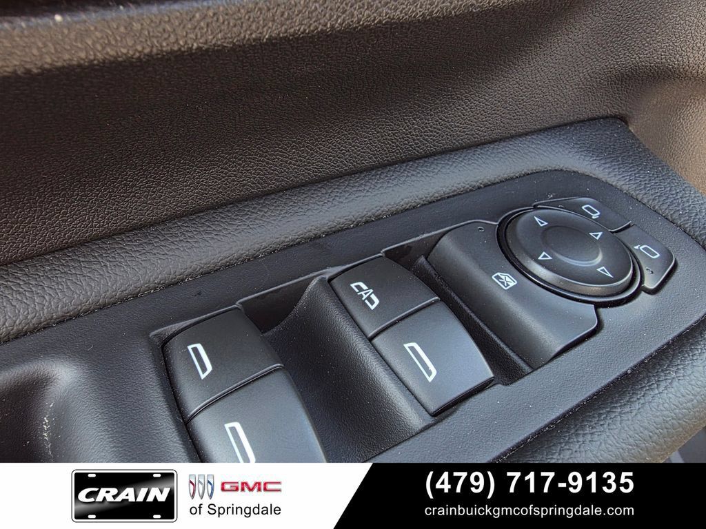 Used 2024 GMC Terrain SLE FWD image 12