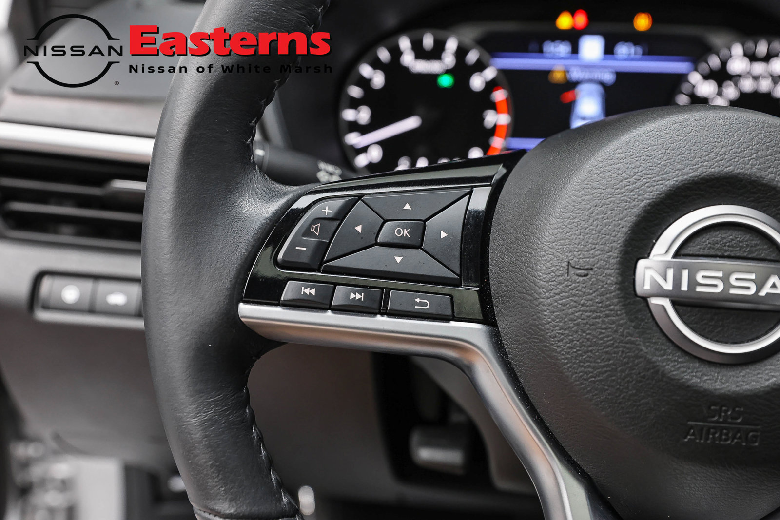 Used 2024 Nissan Altima 2.5 SV w/ SV Premium Package FWD image 15