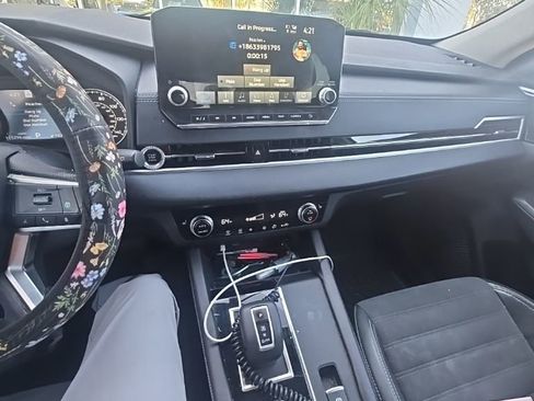 Used 2022 Mitsubishi Outlander SE image 4