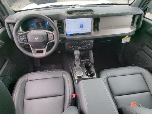 New 2026 Ford Bronco Outer Banks w/ Sasquatch Package AWD/4WD image 14