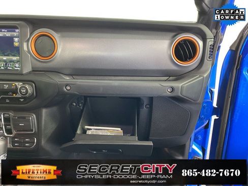 Used 2023 Jeep Gladiator Mojave w/ Trailer Tow Package image 33