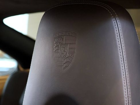 Used 2005 Porsche 911 Carrera S RWD image 28