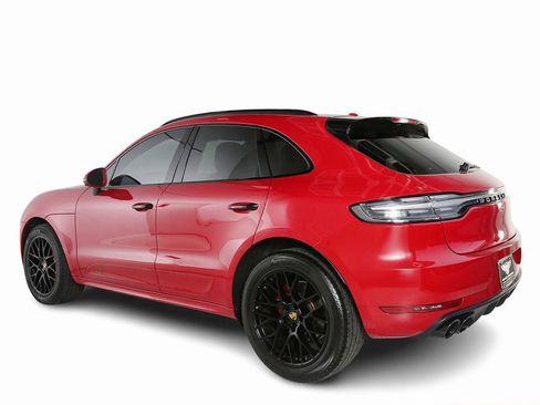 Used 2021 Porsche Macan GTS w/ Sport Chrono Package image 8
