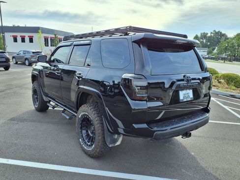 Used 2019 Toyota 4Runner TRD Off-Road Premium AWD/4WD image 26