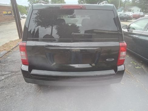 Used 2014 Jeep Patriot Sport w/ Power Value Group FWD image 9