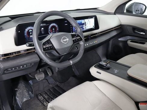 Used 2023 Nissan Ariya FWD image 25