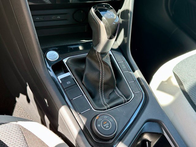 Certified 2025 Volkswagen Taos S AWD/4WD image 28