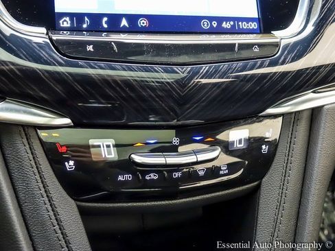 Certified 2024 Cadillac XT6 Premium Luxury w/ LPO, Floor Liner Package image 18