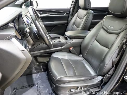 Certified 2022 Cadillac XT5 Premium Luxury AWD/4WD image 10