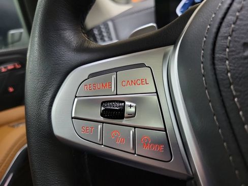 Used 2025 BMW X7 xDrive40i AWD/4WD image 15