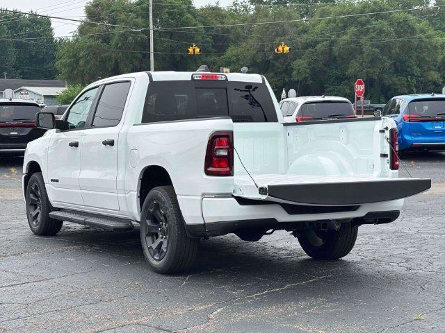 New 2026 RAM 1500 Express AWD/4WD image 10