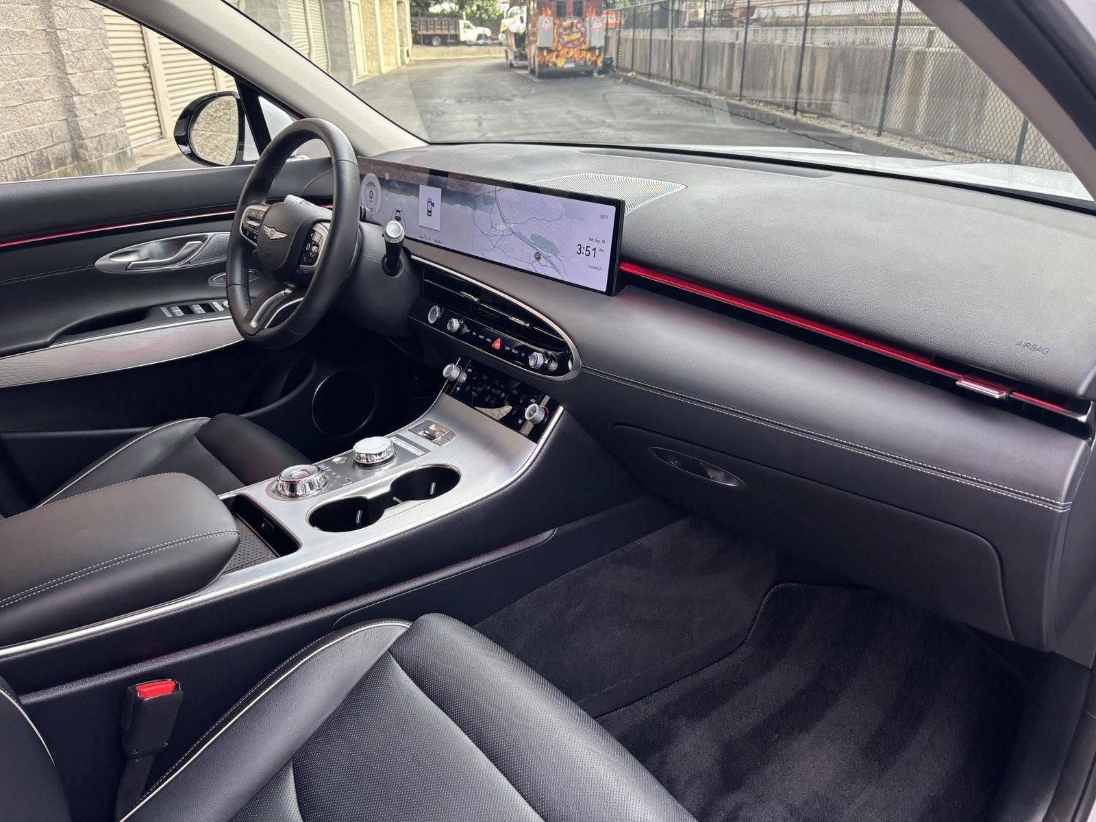 Used 2026 Genesis GV70 2.5T Advanced AWD/4WD image 9
