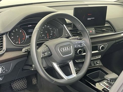 Certified 2023 Audi Q5 2.0T Premium w/ Convenience Package AWD/4WD image 4