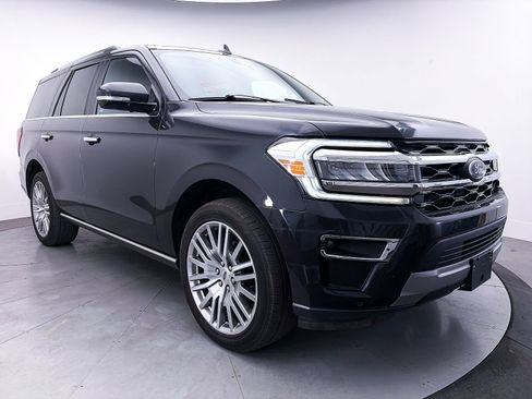 Used 2024 Ford Expedition Limited AWD/4WD image 11