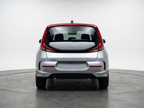 Used 2025 Kia Soul LX w/ LX Technology Package image 7