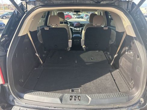 Used 2021 Ford Explorer XLT image 40