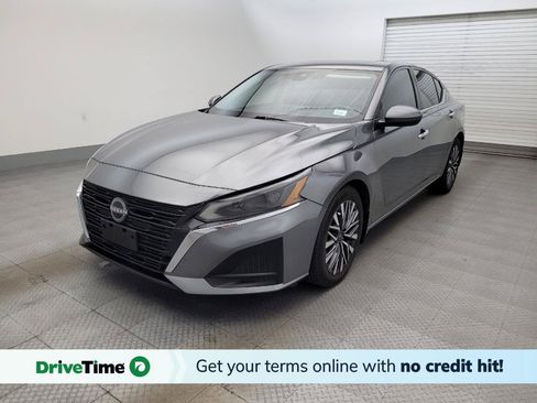 Used 2023 Nissan Altima 2.5 SV w/ SV Premium Package FWD image 1