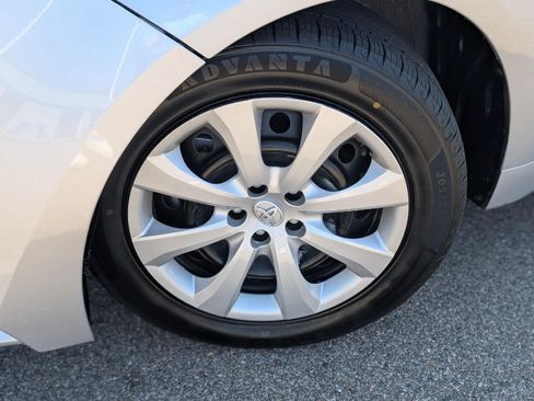 Used 2024 Toyota Corolla LE FWD image 12