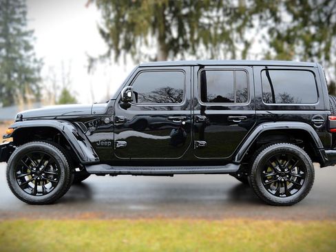 Used 2023 Jeep Wrangler Unlimited Sahara image 40