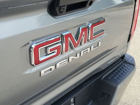 Used 2025 GMC Canyon Denali AWD/4WD image 6