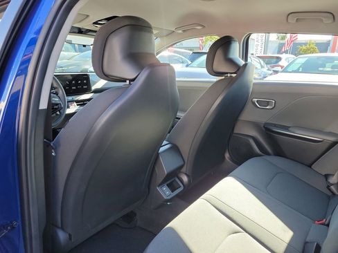 Used 2025 Kia K4 LXS image 12