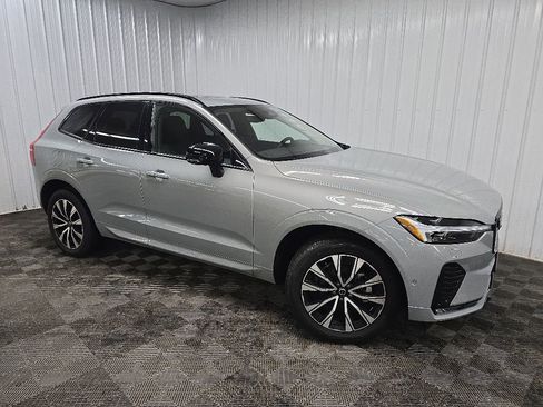 Used 2025 Volvo XC60 B5 Plus AWD/4WD image 1