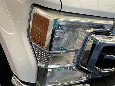 Used 2020 Ford F250 Lariat w/ Lariat Value Package image 28