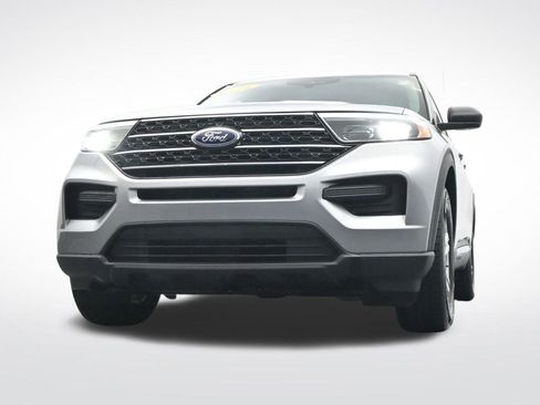 Used 2024 Ford Explorer XLT image 33