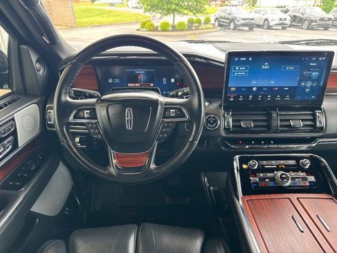 Used 2024 Lincoln Navigator L Reserve AWD/4WD image 9
