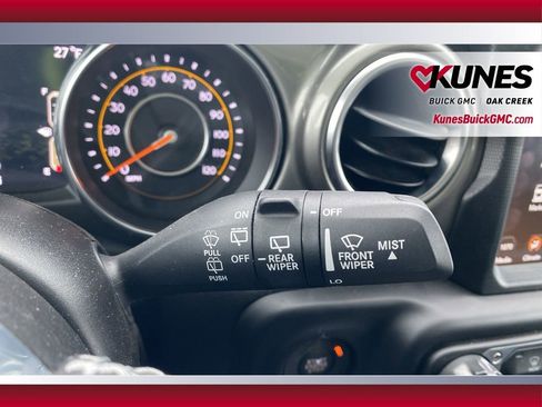 Used 2023 Jeep Wrangler Sahara image 16