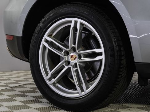 Used 2019 Porsche Macan w/ Premium Package AWD/4WD image 65