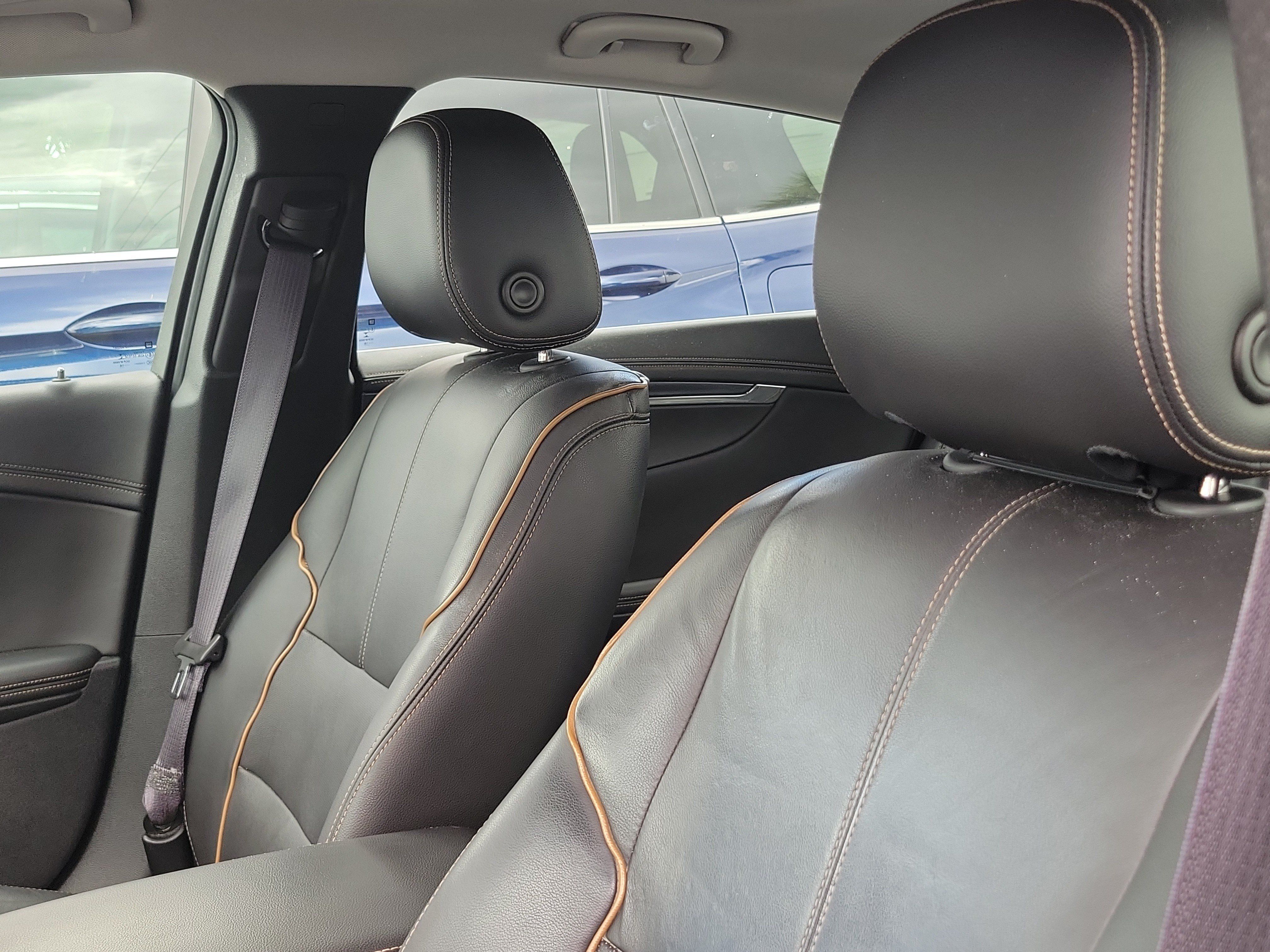 Used 2016 Chevrolet Impala LTZ w/ Enhanced Convenience Package FWD image 4