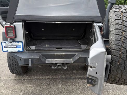 Used 2017 Jeep Wrangler Sport AWD/4WD image 22