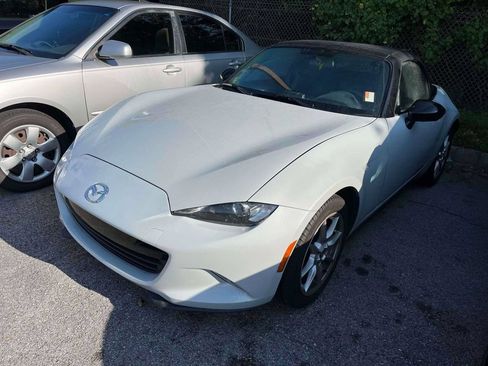 Used 2016 MAZDA MX-5 Miata Sport RWD image 7