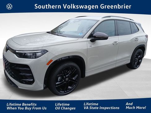 New 2026 Volkswagen Tiguan SE R-Line image 1