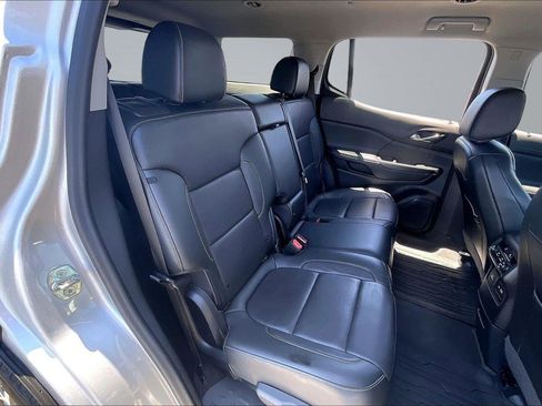 Used 2020 GMC Acadia SLT FWD image 28