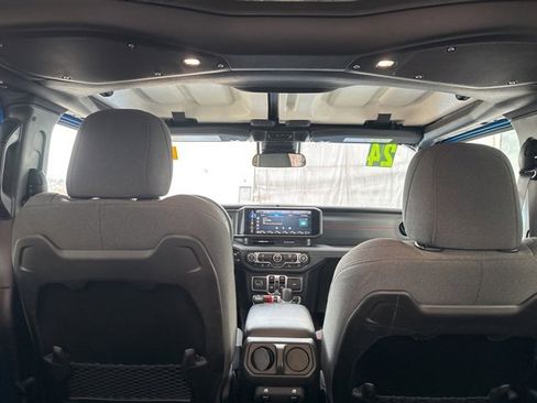 Used 2024 Jeep Wrangler Unlimited Rubicon image 27