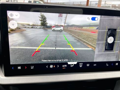 Used 2025 Ford Explorer ST-Line image 28