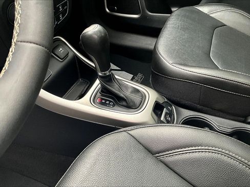 Used 2021 Jeep Compass Latitude w/ Sun and Sound Group image 19