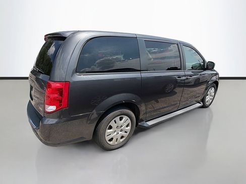 Used 2019 Dodge Grand Caravan SE w/ UConnect Hands-Free Group FWD image 7