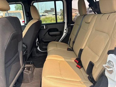 Used 2022 Jeep Wrangler Unlimited Sport AWD/4WD image 15