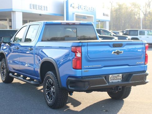 Used 2025 Chevrolet Silverado 1500 ZR2 w/ Technology Package image 5